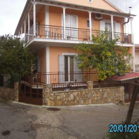 Ágios MatthaíosGeorge'S House公寓 外观 照片