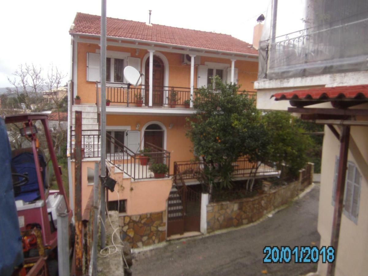 Ágios MatthaíosGeorge'S House公寓 外观 照片