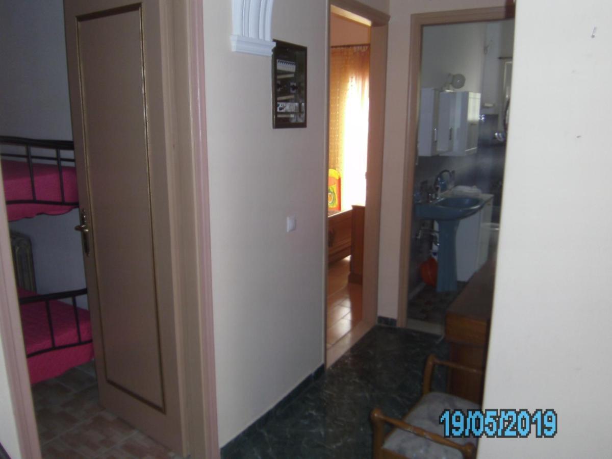 Ágios MatthaíosGeorge'S House公寓 外观 照片